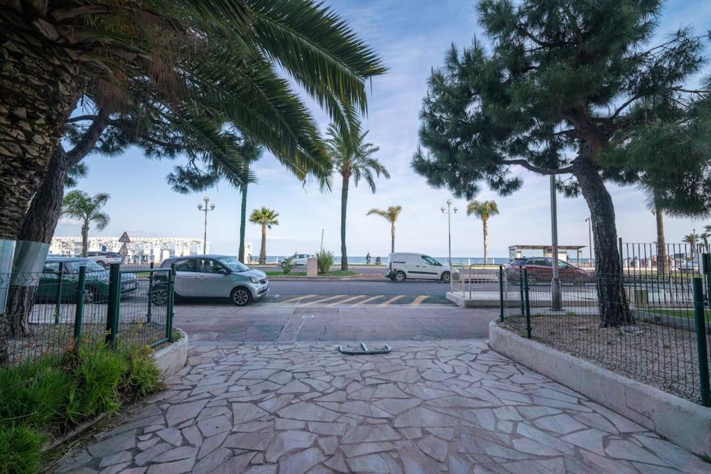 La Prom - A Two Bedroom Apartment With A Sea View 尼斯 外观 照片